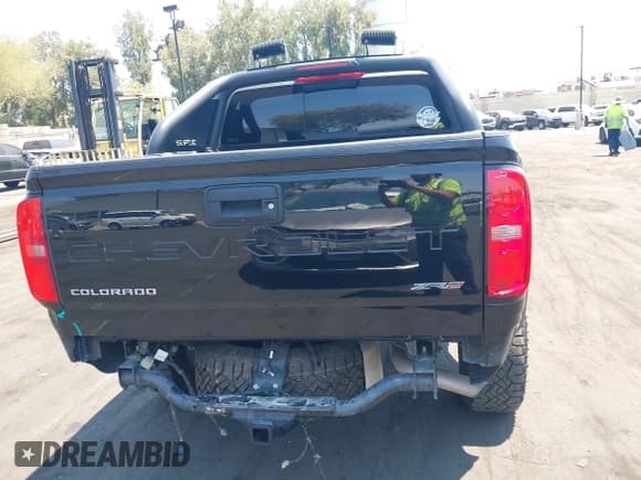 ✅ 2022 Chevrolet Colorado 4WD ZR2 • VIN: 1GCGTEEN2N1217607 • Лот: 42938996. Опубликован ранее на IAAI с пробегом 24 632 миль. Бесплатный доступ к архиву аукционных продаж из США и подробный отчёт об истории автомобиля на DreamBid. Изображение 17.