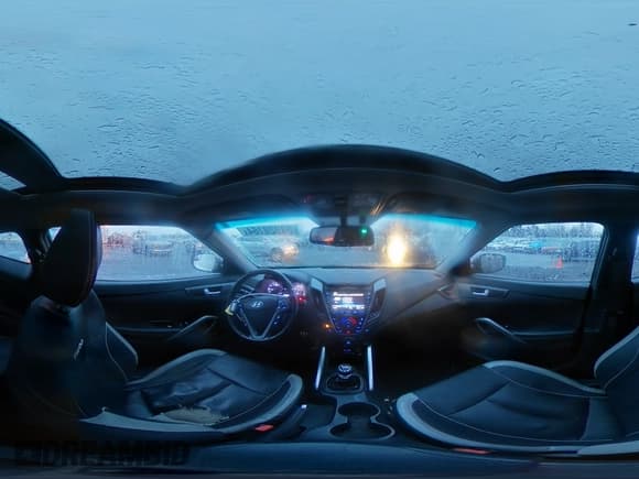 ✅ 2015 Hyundai Veloster Turbo • VIN: KMHTC6AE1FU237546 • Lot: 84928164. Wystawiony na Copart z przebiegiem 83 372 mil. Bezpłatny archiwum sprzedaży aukcyjnych z USA i szczegółowy raport historii pojazdu na DreamBid. Zdjęcie 13.