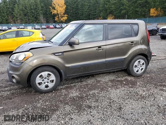 ✅ 2013 Kia Soul • VIN: KNDJT2A55D7512447 • Лот: 92908755. Опубликован ранее на Copart с пробегом 178 925 миль. Бесплатный доступ к архиву аукционных продаж из США и подробный отчёт об истории автомобиля на DreamBid. Изображение 1.