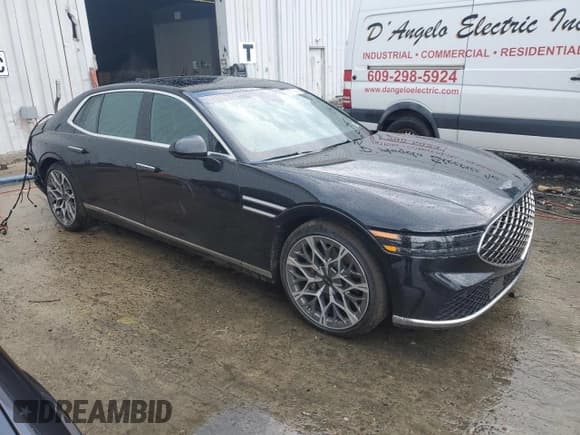 ✅ 2025 Genesis G90 e-SC • VIN: KMTFC4SD1SU049861 • Lot: 62670695. Wystawiony na Copart z przebiegiem 9 248 mil. Bezpłatny archiwum sprzedaży aukcyjnych z USA i szczegółowy raport historii pojazdu na DreamBid. Zdjęcie 4.