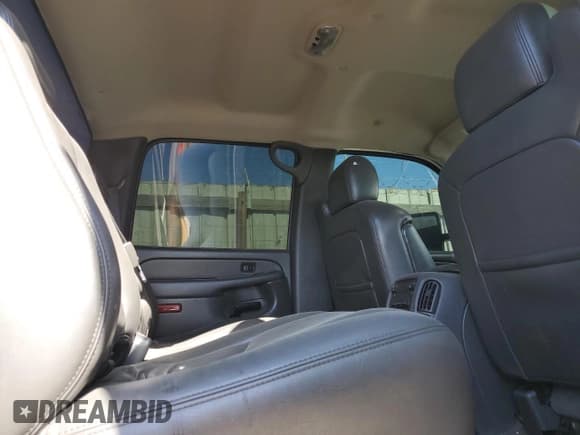 ✅ 2007 Chevrolet Silverado 2500HD LT1 • VIN: 1GCHK23D77F172637 • Лот: 71227575. Опубликован ранее на Copart с пробегом 145 987 миль. Бесплатный доступ к архиву аукционных продаж из США и подробный отчёт об истории автомобиля на DreamBid. Изображение 10.