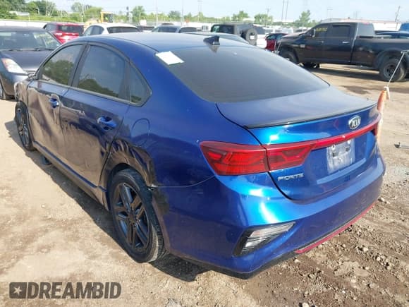 ✅ 2020 Kia Forte GT-Line • VIN: 3KPF34AD2LE195900 • Lot: 42585745. Listed on IAAI with 82,519 mi. Free auction sales archive from the USA and detailed vehicle history report at DreamBid. Image 3.