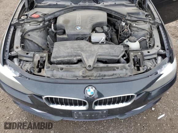 ✅ 2014 BMW 3 Series 320i xDrive • VIN: WBA3C3C50EF985544 • Lot: 91004335. Listed on Copart with 135,876 mi. Free auction sales archive from the USA and detailed vehicle history report at DreamBid. Image 11.