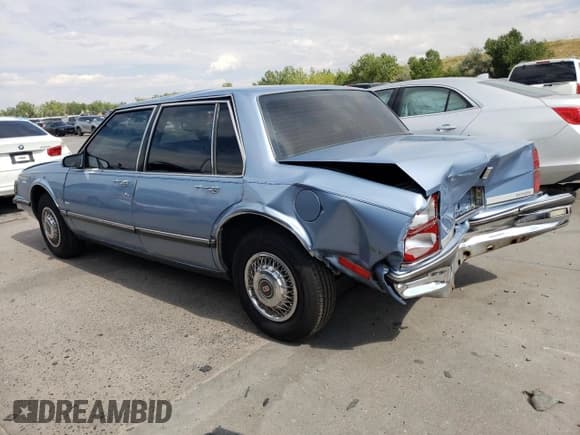 ✅ 1989 Oldsmobile Delta • VIN: 1G3HN54C8KH301125 • Lot: 70709764. Wystawiony na Copart z przebiegiem 87 068 mil. Bezpłatny archiwum sprzedaży aukcyjnych z USA i szczegółowy raport historii pojazdu na DreamBid. Zdjęcie 2.