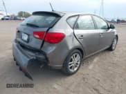 ✅ 2012 Kia Forte EX • VIN: KNAFU5A27C5481994 • Lot: 43557565. Wystawiony na IAAI z przebiegiem 224 075 mil. Bezpłatny archiwum sprzedaży aukcyjnych z USA i szczegółowy raport historii pojazdu na DreamBid. Zdjęcie 4.