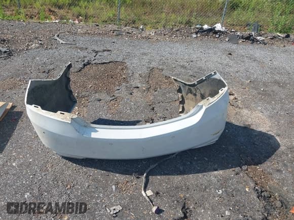 ✅ 2013 Buick LaCrosse Leather • VIN: 1G4GC5E34DF206376 • Lot: 42572595. Listed on IAAI with Not provided. Free auction sales archive from the USA and detailed vehicle history report at DreamBid. Image 11.