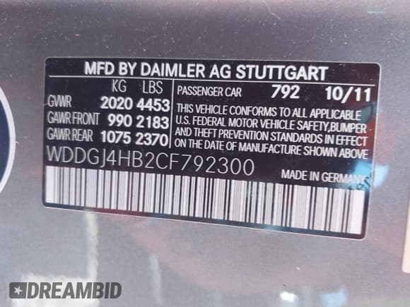 ✅ 2012 Mercedes-Benz C 250 • VIN: WDDGJ4HB2CF792300 • Lot: 40470541. Wystawiony na IAAI z przebiegiem 105 867 mil. Bezpłatny archiwum sprzedaży aukcyjnych z USA i szczegółowy raport historii pojazdu na DreamBid. Zdjęcie 9.