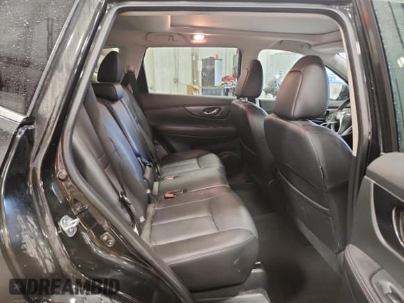 ✅ 2016 Nissan Rogue SL • VIN: 5N1AT2MV5GC859487 • Лот: 93491245. Опубликован ранее на Copart с пробегом 111 895 миль. Бесплатный доступ к архиву аукционных продаж из США и подробный отчёт об истории автомобиля на DreamBid. Изображение 11.