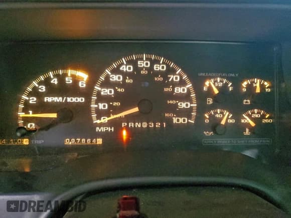 ✅ 1996 Chevrolet Silverado 1500 • VIN: 1GCEC14W2TZ177926 • Lot: 93827875. Wystawiony na Copart z przebiegiem 97 864 mil. Bezpłatny archiwum sprzedaży aukcyjnych z USA i szczegółowy raport historii pojazdu na DreamBid. Zdjęcie 9.