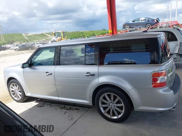 ✅ 2013 Ford Flex Limited • VIN: 2FMHK6D82DBD07170 • Lot: 43034928. Wystawiony na IAAI z przebiegiem 209 093 mil. Bezpłatny archiwum sprzedaży aukcyjnych z USA i szczegółowy raport historii pojazdu na DreamBid. Zdjęcie 14.