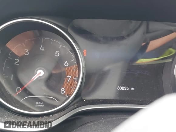 ✅ 2018 Jeep Compass Limited • VIN: 3C4NJDCB8JT480574 • Lot: 42360836. Wystawiony na IAAI z przebiegiem 80 235 mil. Bezpłatny archiwum sprzedaży aukcyjnych z USA i szczegółowy raport historii pojazdu na DreamBid. Zdjęcie 14.