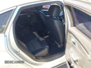 ✅ 2017 Chevrolet Impala LT • VIN: 2G1105SA6H9152818 • Lot: 43415222. Wystawiony na IAAI z przebiegiem 138 181 mil. Bezpłatny archiwum sprzedaży aukcyjnych z USA i szczegółowy raport historii pojazdu na DreamBid. Zdjęcie 8.