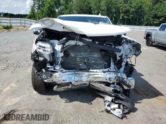 ✅ 2024 Chevrolet Silverado 1500 LTZ • VIN: 2GCUDGED1R1272617 • Лот: 64769255. Опубликован ранее на Copart с пробегом Не указан. Бесплатный доступ к архиву аукционных продаж из США и подробный отчёт об истории автомобиля на DreamBid. Изображение 5.