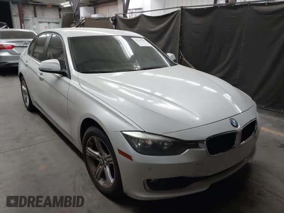 ✅ 2014 BMW 3 Series 320i xDrive • VIN: WBA3C3G50ENS69145 • Лот: 43534446. Опубликован ранее на IAAI с пробегом 95 554 миль. Бесплатный доступ к архиву аукционных продаж из США и подробный отчёт об истории автомобиля на DreamBid. Изображение 1.
