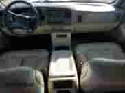 2001 Chevrolet Suburban LT с VIN 3GNFK16T41G247375, выставлен на аукционе Copart как лот 79887714 с пробегом 259 920 миль миль и Списание • Salvage title. История ставок и продаж доступна на DreamBid. Изображение 8.