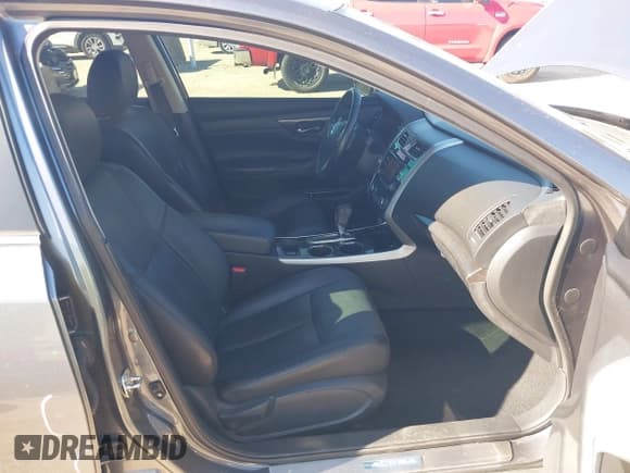 ✅ 2014 Nissan Altima S • VIN: 1N4AL3AP2EN245777 • Lot: 43540667. Listed on IAAI with 99,394 mi. Free auction sales archive from the USA and detailed vehicle history report at DreamBid. Image 5.