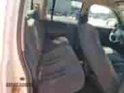 2003 Dodge Dakota SLT z VIN 1D7HL48X93S269096, wystawiony jako Copart lot #56119835 z przebiegiem 249 389 mil mil oraz Szkoda całkowita • Salvage title. Historia ofert i sprzedaży dostępna na DreamBid. Obrazek 10.