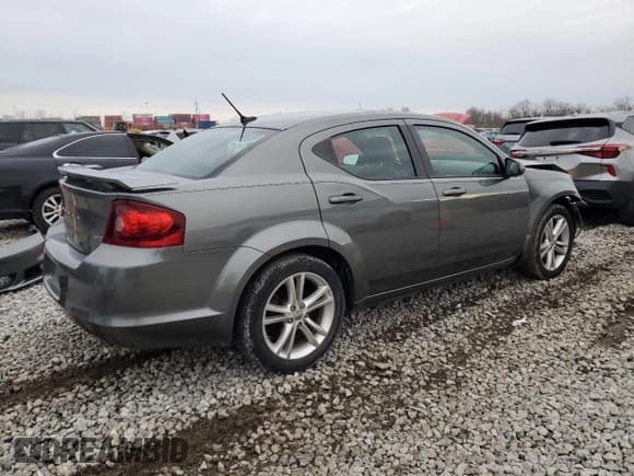 ✅ 2013 Dodge Avenger SXT • VIN: 1C3CDZCB0DN757416 • Лот: 81532014. Опубликован ранее на Copart с пробегом 97 359 миль. Бесплатный доступ к архиву аукционных продаж из США и подробный отчёт об истории автомобиля на DreamBid. Изображение 3.