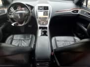 ✅ 2017 Lincoln MKZ Reserve • VIN: 3LN6L5F91HR637541 • Lot: 92937905. Wystawiony na Copart z przebiegiem 66 445 mil. Bezpłatny archiwum sprzedaży aukcyjnych z USA i szczegółowy raport historii pojazdu na DreamBid. Zdjęcie 8.