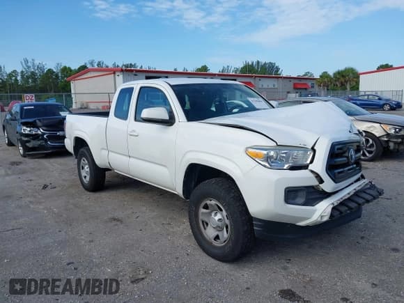 ✅ 2017 Toyota Tacoma SR • VIN: 5TFRX5GN1HX081966 • Lot: 43105004. Wystawiony na IAAI z przebiegiem 96 483 mil. Bezpłatny archiwum sprzedaży aukcyjnych z USA i szczegółowy raport historii pojazdu na DreamBid. Zdjęcie 1.