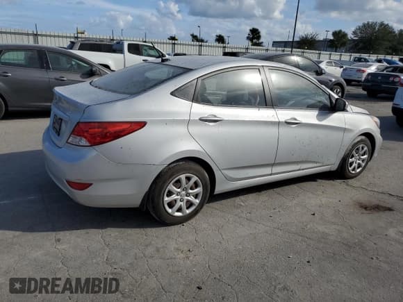 ✅ 2012 Hyundai Accent GLS • VIN: KMHCT4AE0CU213075 • Лот: 76409144. Опубликован ранее на Copart с пробегом 113 172 миль. Бесплатный доступ к архиву аукционных продаж из США и подробный отчёт об истории автомобиля на DreamBid. Изображение 3.