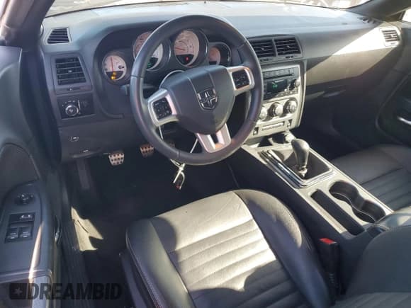 ✅ 2013 Dodge Challenger R/T • VIN: 2C3CDYBT3DH673474 • Lot: 56606065. Listed on Copart with 72,688 mi. Free auction sales archive from the USA and detailed vehicle history report at DreamBid. Image 8.