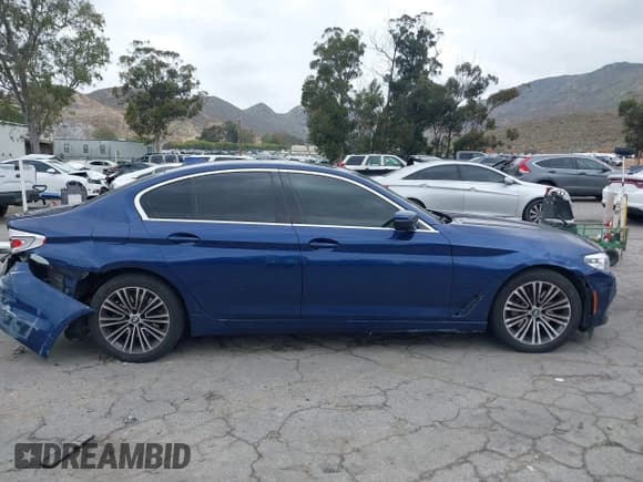 ✅ 2019 BMW 5 Series 530i xDrive • VIN: WBAJA7C5XKWW02211 • Lot: 42203853. Listed on IAAI with 87,123 mi. Free auction sales archive from the USA and detailed vehicle history report at DreamBid. Image 13.