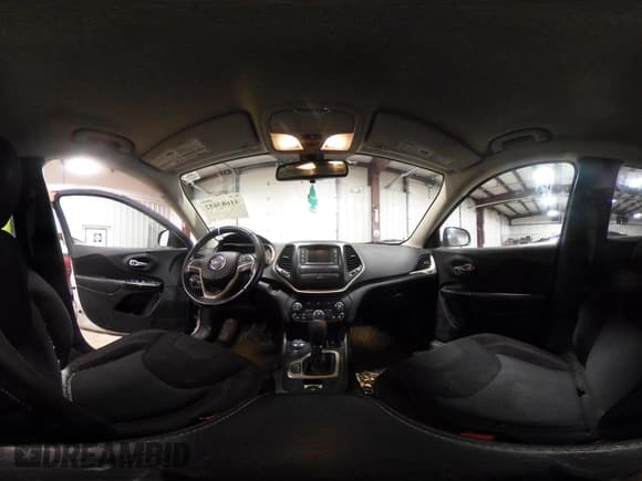 ✅ 2016 Jeep Cherokee Latitude • VIN: 1C4PJMCB0GW226093 • Lot: 41683652. Listed on IAAI with 130,168 mi. Free auction sales archive from the USA and detailed vehicle history report at DreamBid. Image 18.