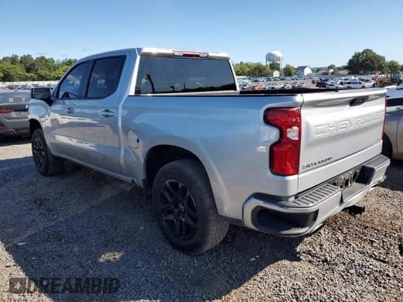 ✅ 2022 Chevrolet Silverado 1500 RST • VIN: 1GCUYEET3NZ198327 • Лот: 69552415. Опубликован ранее на Copart с пробегом 95 060 миль. Бесплатный доступ к архиву аукционных продаж из США и подробный отчёт об истории автомобиля на DreamBid. Изображение 2.