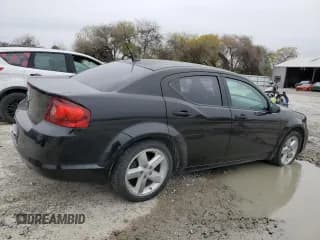 ✅ 2013 Dodge Avenger SE • VIN: 1C3CDZAB7DN657901 • Лот: 41857885. Опубликован ранее на Copart с пробегом 142 128 миль. Бесплатный доступ к архиву аукционных продаж из США и подробный отчёт об истории автомобиля на DreamBid. Изображение 3.