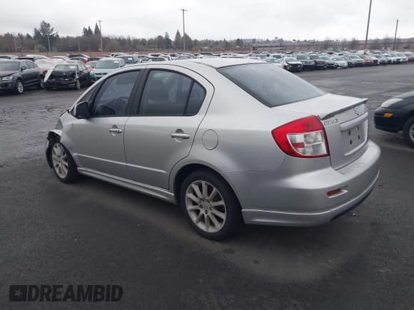 ✅ 2008 Suzuki SX4 Touring 2 • VIN: JS2YC417685100346 • Lot: 41699091. Wystawiony na IAAI z przebiegiem 180 316 mil. Bezpłatny archiwum sprzedaży aukcyjnych z USA i szczegółowy raport historii pojazdu na DreamBid. Zdjęcie 3.