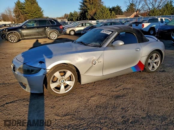 ✅ 2004 BMW Z4 3.0i • VIN: 4USBT53504LU08453 • Lot: 94264665. Listed on Copart with 185,456 mi. Free auction sales archive from the USA and detailed vehicle history report at DreamBid. Image 1.