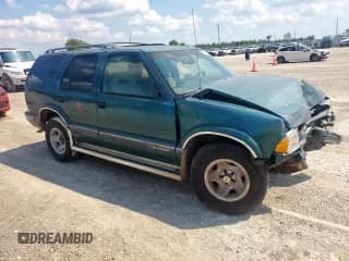 ✅ 1997 Chevrolet Blazer LS • VIN: 1GNCS13W3V2240627 • Lot: 67757765. Wystawiony na Copart z przebiegiem 218 953 mil. Bezpłatny archiwum sprzedaży aukcyjnych z USA i szczegółowy raport historii pojazdu na DreamBid. Zdjęcie 4.