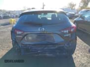 ✅ 2018 Mazda 3 Touring • VIN: 3MZBN1L38JM196030 • Lot: 43612362. Wystawiony na IAAI z przebiegiem 85 287 mil. Bezpłatny archiwum sprzedaży aukcyjnych z USA i szczegółowy raport historii pojazdu na DreamBid. Zdjęcie 16.