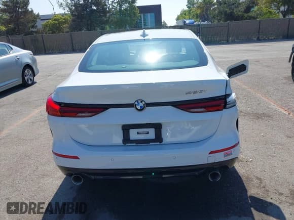 ✅ 2022 BMW 2 Series 228i • VIN: WBA53AK04N7K90514 • Lot: 42630065. Wystawiony na IAAI z przebiegiem 31 036 mil. Bezpłatny archiwum sprzedaży aukcyjnych z USA i szczegółowy raport historii pojazdu na DreamBid. Zdjęcie 16.