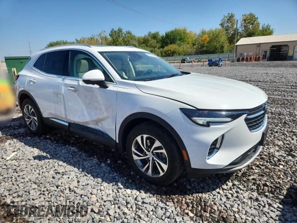 ✅ 2022 Buick Envision Essence • VIN: LRBFZNR41ND046101 • Lot: 80743905. Wystawiony na Copart z przebiegiem 28 513 mil. Bezpłatny archiwum sprzedaży aukcyjnych z USA i szczegółowy raport historii pojazdu na DreamBid. Zdjęcie 4.