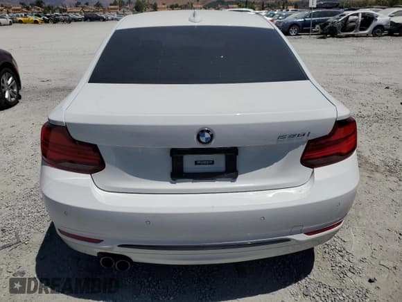 ✅ 2020 BMW 2 Series 230i • VIN: WBA2J1C02L7F16427 • Lot: 67260025. Listed on Copart with 60,280 mi. Free auction sales archive from the USA and detailed vehicle history report at DreamBid. Image 6.