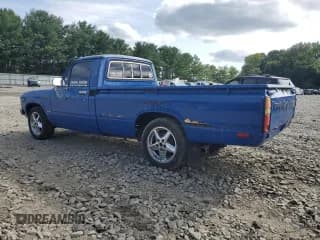 ✅ 1981 Toyota Pickup • VIN: JT4RN44D3B0002213 • Лот: 69683494. Опубликован ранее на Copart с пробегом 46 399 миль. Бесплатный доступ к архиву аукционных продаж из США и подробный отчёт об истории автомобиля на DreamBid. Изображение 2.