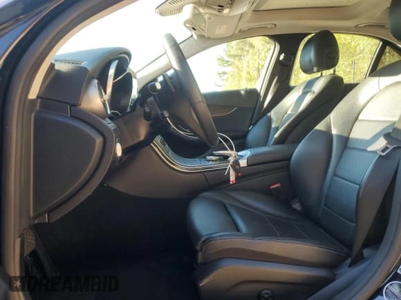 ✅ 2017 Mercedes-Benz C 300 • VIN: 55SWF4JB0HU231556 • Lot: 86290625. Listed on Copart with 65,587 mi. Free auction sales archive from the USA and detailed vehicle history report at DreamBid. Image 7.