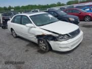 ✅ 2000 Toyota Avalon XL • VIN: 4T1BF28B7YU016818 • Lot: 42248410. Wystawiony na IAAI z przebiegiem 234 873 mil. Bezpłatny archiwum sprzedaży aukcyjnych z USA i szczegółowy raport historii pojazdu na DreamBid. Zdjęcie 1.