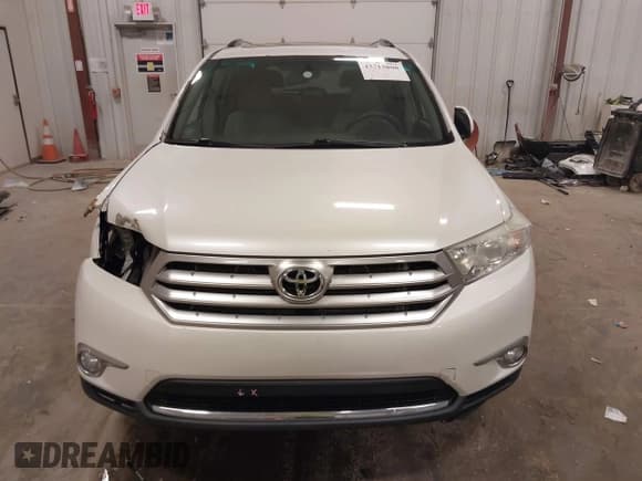✅ 2012 Toyota Highlander Limited • VIN: 5TDDK3EH1CS157064 • Lot: 43713808. Listed on IAAI with 166,092 mi. Free auction sales archive from the USA and detailed vehicle history report at DreamBid. Image 12.