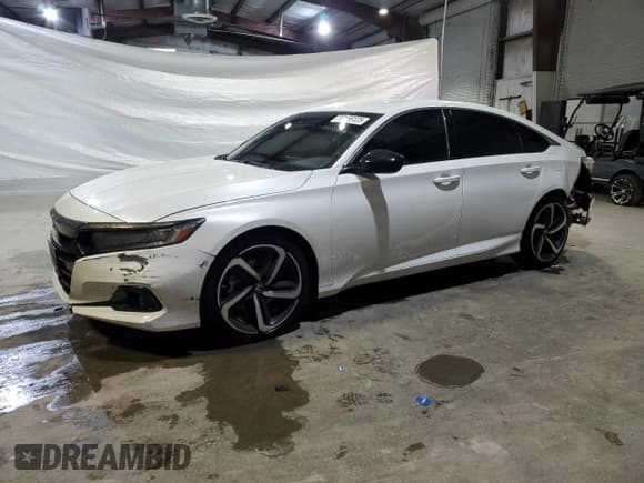 ✅ 2022 Honda Accord Sport • VIN: 1HGCV1F34NA089113 • Лот: 92156125. Опубликован ранее на Copart с пробегом 44 689 миль. Бесплатный доступ к архиву аукционных продаж из США и подробный отчёт об истории автомобиля на DreamBid. Изображение 1.