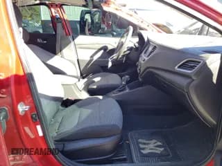 ✅ 2018 Hyundai Accent Limited • VIN: 3KPC34A37JE010621 • Lot: 40068504. Wystawiony na Copart z przebiegiem 40 445 mil. Bezpłatny archiwum sprzedaży aukcyjnych z USA i szczegółowy raport historii pojazdu na DreamBid. Zdjęcie 5.