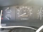 ✅ 1992 Ford F-150 • VIN: 1FTEF14N0NNA70012 • Lot: 88668695. Wystawiony na Copart z przebiegiem 141 069 mil. Bezpłatny archiwum sprzedaży aukcyjnych z USA i szczegółowy raport historii pojazdu na DreamBid. Zdjęcie 9.