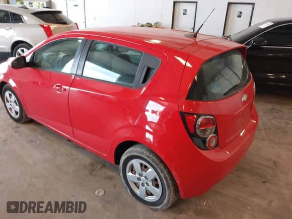 2014 Chevrolet Sonic LS с VIN 1G1JB6SHXE4167088, выставлен на аукционе IAAI как лот 43573823 с пробегом 131 127 миль миль и . История ставок и продаж доступна на DreamBid. Изображение 3.
