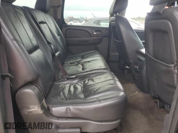 ✅ 2011 Chevrolet Suburban LT • VIN: 1GNSKJE34BR321718 • Lot: 81191794. Wystawiony na Copart z przebiegiem 179 044 mil. Bezpłatny archiwum sprzedaży aukcyjnych z USA i szczegółowy raport historii pojazdu na DreamBid. Zdjęcie 12.