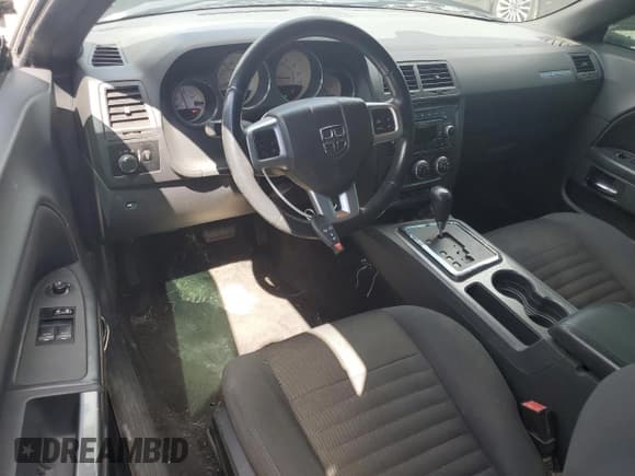 ✅ 2012 Dodge Challenger SXT • VIN: 2C3CDYAG8CH208773 • Lot: 72225004. Wystawiony na Copart z przebiegiem 105 155 mil. Bezpłatny archiwum sprzedaży aukcyjnych z USA i szczegółowy raport historii pojazdu na DreamBid. Zdjęcie 8.