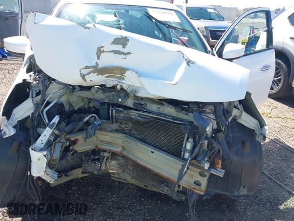 ✅ 2015 Nissan Versa SV • VIN: 3N1CN7AP4FL811558 • Lot: 43530550. Listed on IAAI with Not provided. Free auction sales archive from the USA and detailed vehicle history report at DreamBid. Image 10.