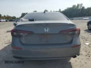 ✅ 2025 Honda Civic Sport • VIN: 2HGFE2F58SH556065 • Lot: 84224615. Wystawiony na Copart z przebiegiem 20 935 mil. Bezpłatny archiwum sprzedaży aukcyjnych z USA i szczegółowy raport historii pojazdu na DreamBid. Zdjęcie 6.