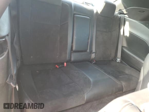 ✅ 2015 Dodge Challenger R/T Scat Pack • VIN: 2C3CDZFJXFH788333 • Lot: 72072065. Wystawiony na Copart z przebiegiem 38 898 mil. Bezpłatny archiwum sprzedaży aukcyjnych z USA i szczegółowy raport historii pojazdu na DreamBid. Zdjęcie 10.